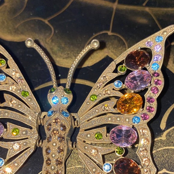Heidi Daus Butterfly Beauty Swarovski Crystal Gold-Tone Brooch - Picture 8 of 10